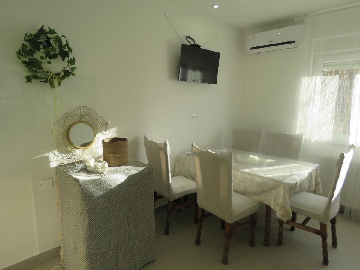 Sani Apartments Sveti Kriz Zacretje Luaran gambar
